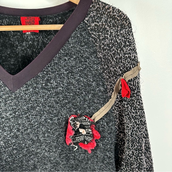 JG's Mad Lab Embellished Floral V Neck Tunic Sweater Top M/L - Picture 7 of 11